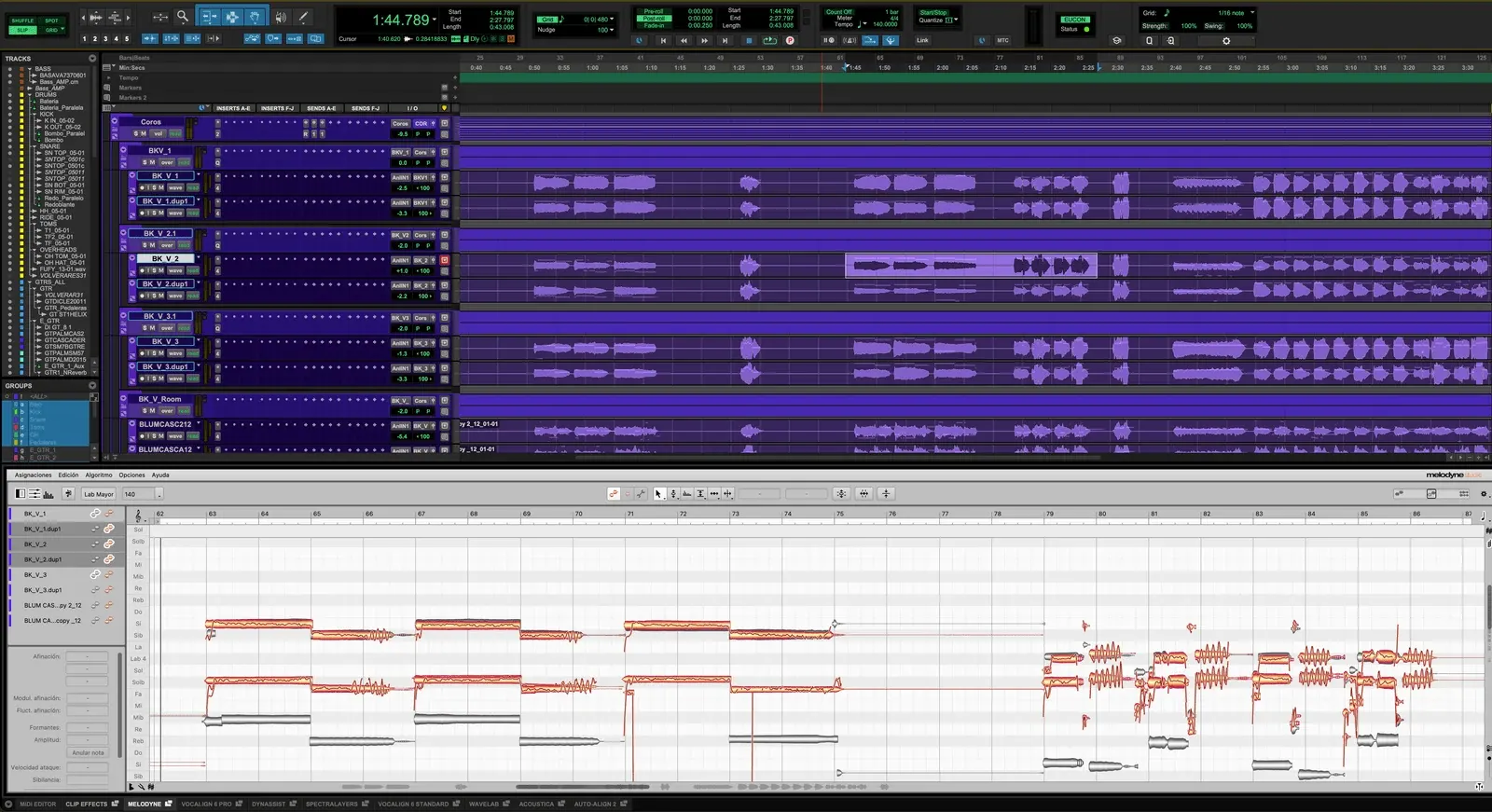Sesión de afinación vocal en el editor de audio
